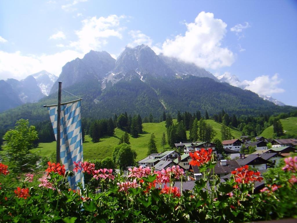 Ferienhaus Waldwinkl Hotel Grainau Bagian luar foto