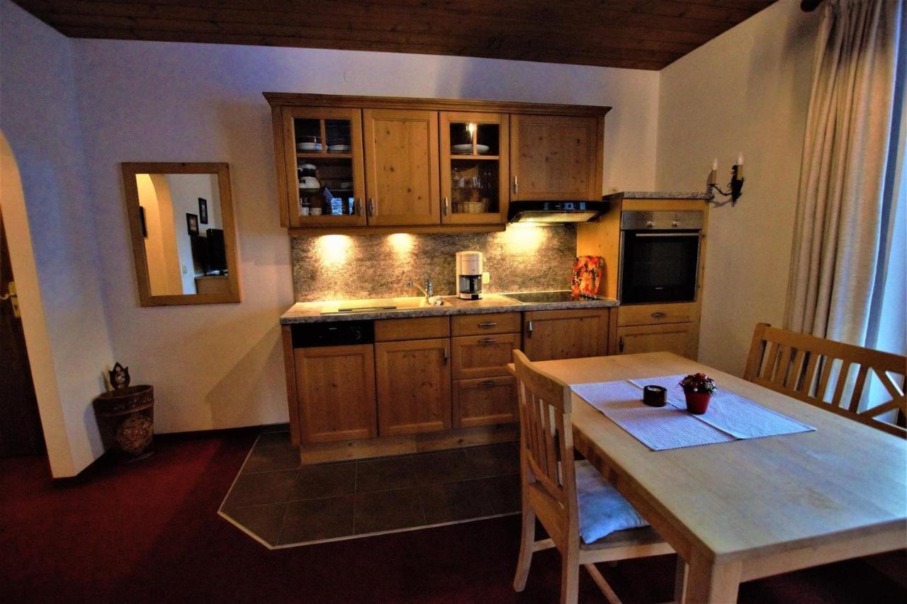 Ferienhaus Waldwinkl Hotel Grainau Ruang foto