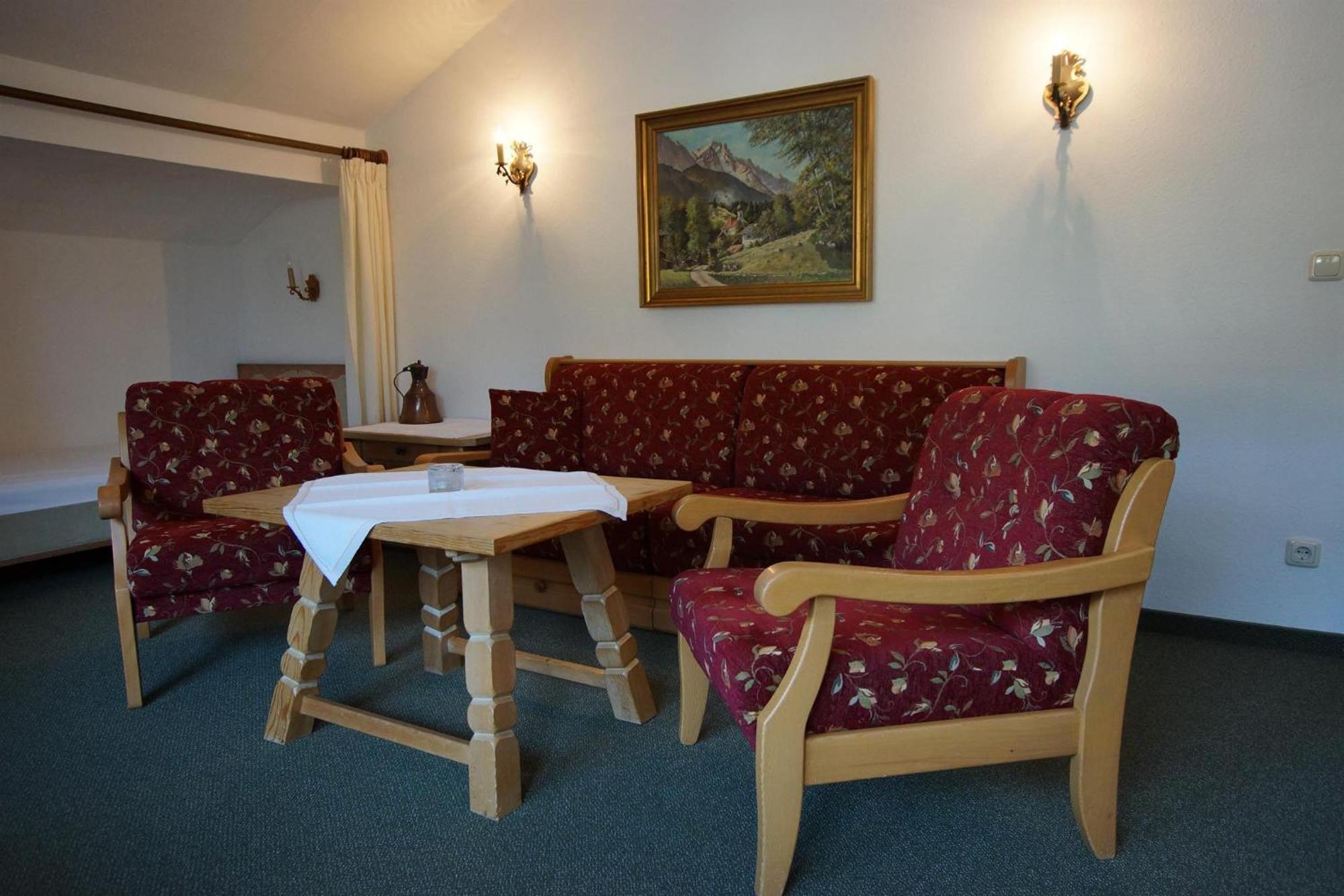 Ferienhaus Waldwinkl Hotel Grainau Ruang foto