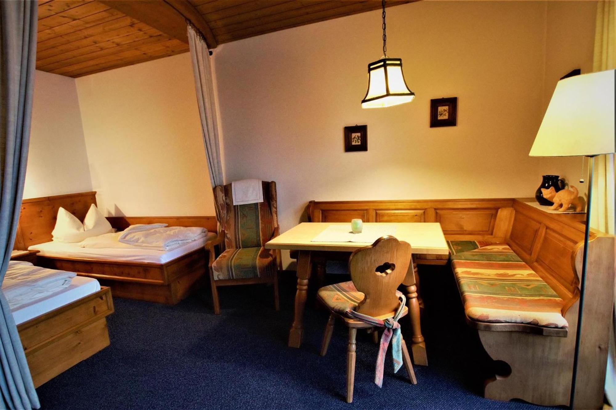 Ferienhaus Waldwinkl Hotel Grainau Ruang foto