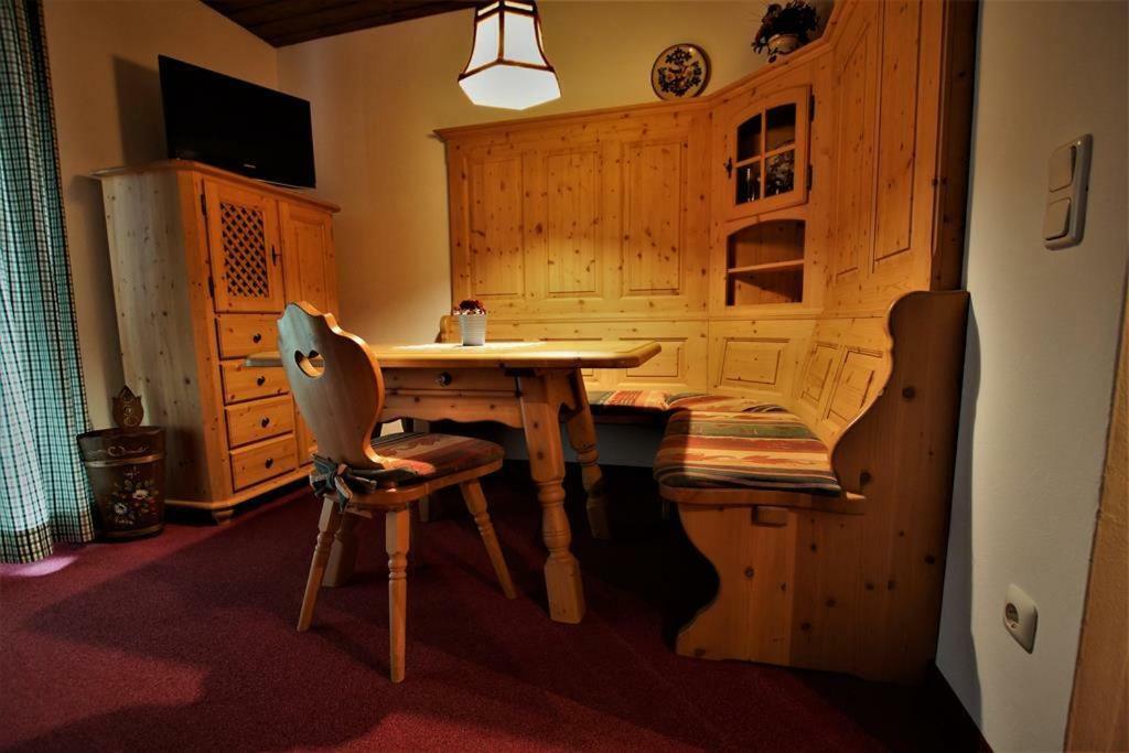 Ferienhaus Waldwinkl Hotel Grainau Ruang foto